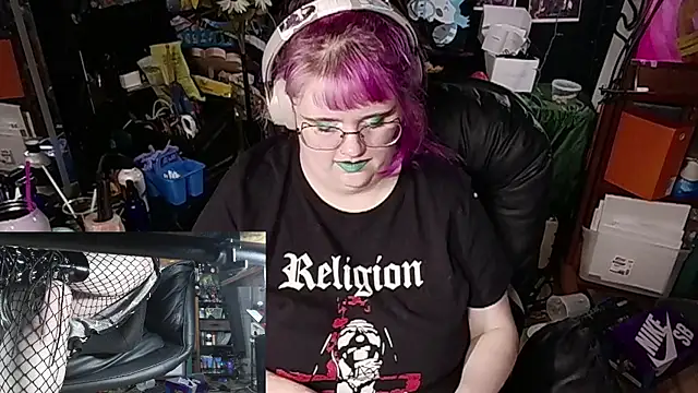 Sinstresshemlock's Live XXX Chat