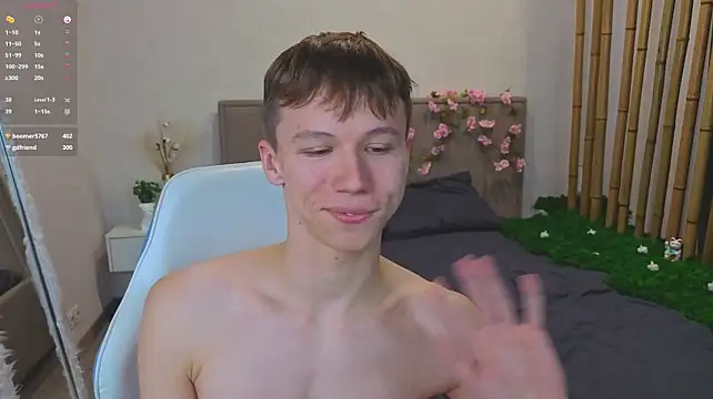 XXX chat uživo modela cuMte_boy