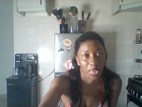 Queeen_model Chat XXX live