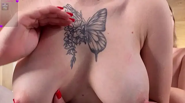 EdytAlly's Live XXX Chat