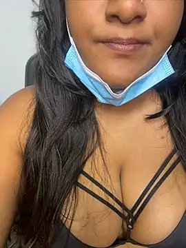 Sweet_Melon96 Adlı Modelin Canlı XXX Sohbeti
