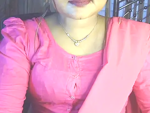 Nusrat_Faria 现场XXX聊天