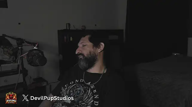 DevilPup75_ élő XXX-chatje