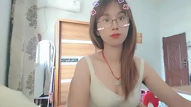 Lili_666: онлайн-секс-чат