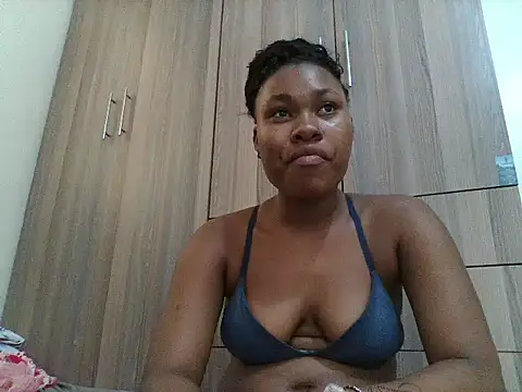 Онлайн чат XXX Juicyy_afriq