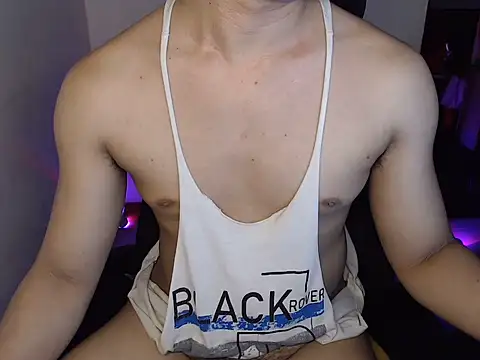 Hot_Muscle69 Adlı Modelin Canlı XXX Sohbeti
