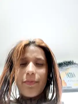 Chat +18 de Lya_Ross19 ao vivo