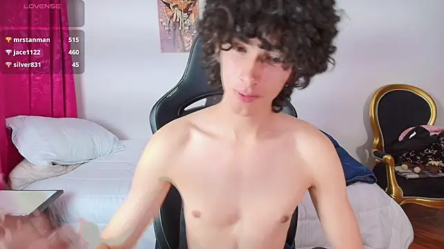 Chatroom XXX en direct de Nude_Boy18
