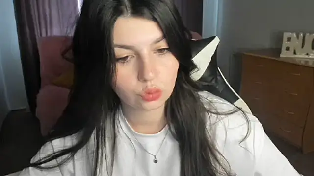 KisaModel live XXX chat