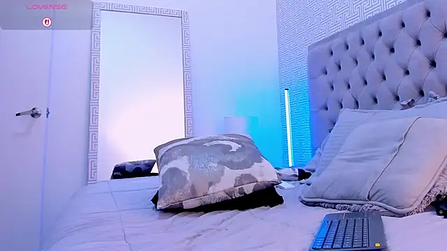 Онлайн чат XXX DianaRed_