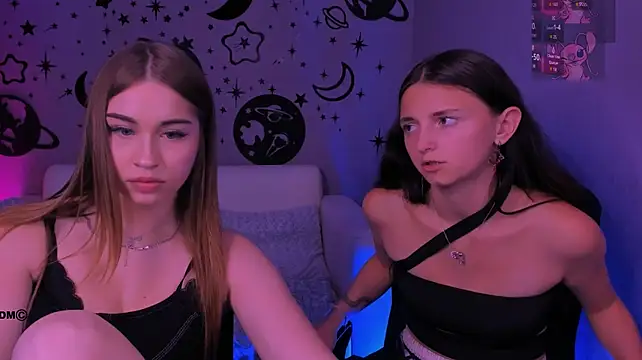 caroline_honeyy 现场XXX聊天