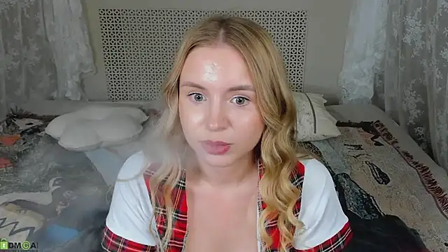 Linda__Bloom Chat XXX in diretta