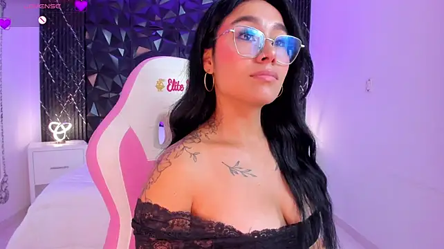 AnaiaClarck Chat XXX in diretta