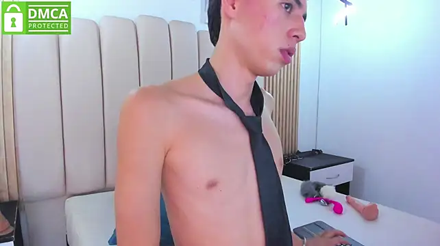 KENNY_HANK XXX чат на живо