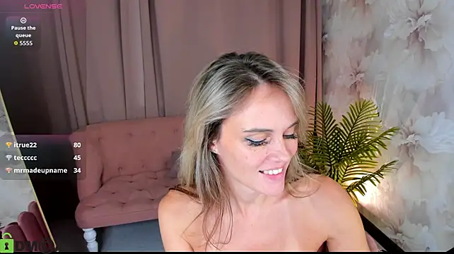 agatha_roose's Live XXX Chat