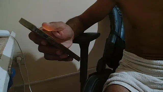 MASTERARABICAjustforSLAVE Adlı Modelin Canlı XXX Sohbeti