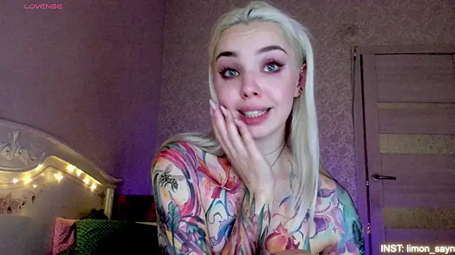 LillyMoure_ Live XXX-chat