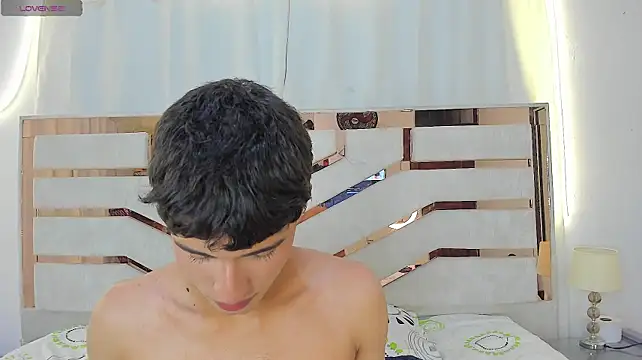 Czat XXX na żywo – ADRIAN_LUUST