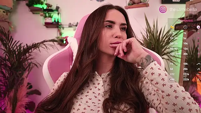 -BabyYoda's Live XXX Chat