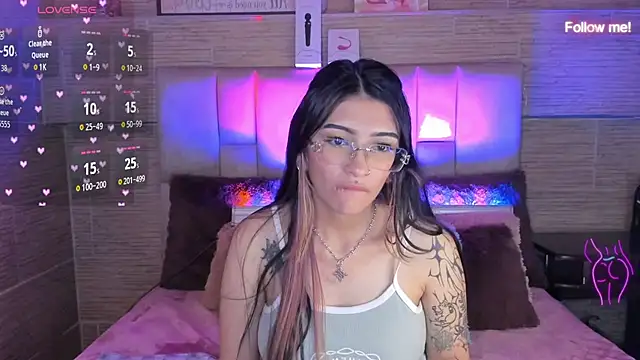 Czat XXX na żywo – mia_devine_