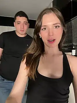 kevin_hotgirls – Naživo XXX chat