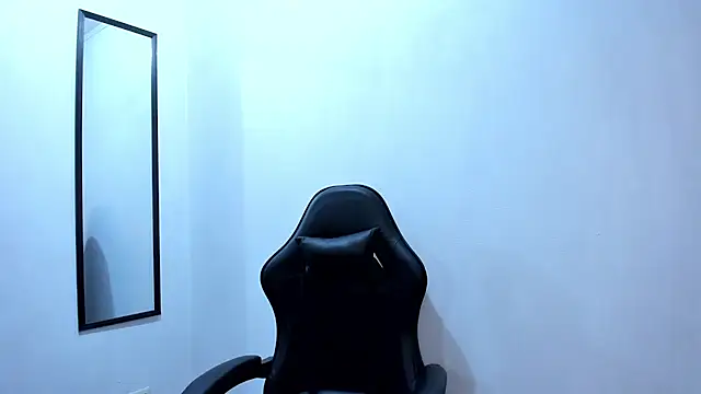 Chat +18 de KendricTorres ao vivo