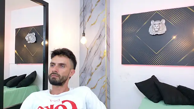 KingOfTemptation's Live XXX Chat