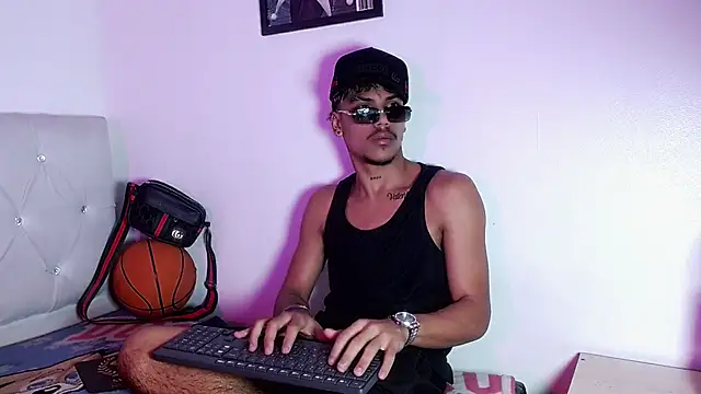 Angel_foxc13's Live XXX Chat