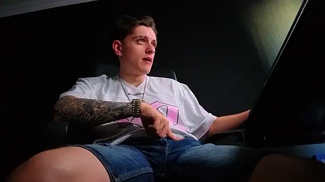 FelixStarkk 라이브 XXX 채팅