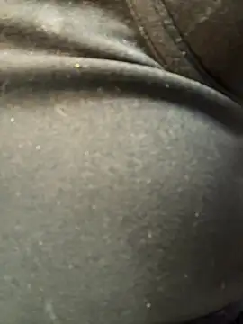 Redlu_1's Live XXX Chat