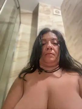 XXX chat uživo modela kotkite