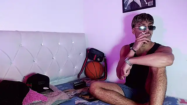 Angel_foxc13 即時 XXX 聊天