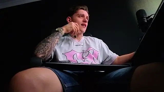 FelixStarkk 라이브 XXX 채팅