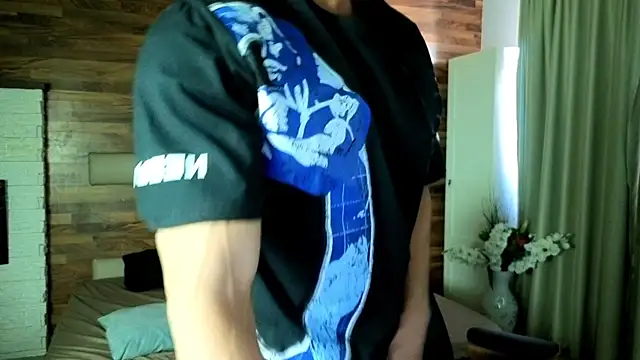 Chat +18 de IvanHydee ao vivo