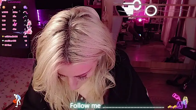 AnnieGOld_'s Live XXX Chat