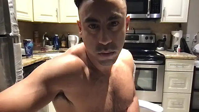 Chat XXX en directo de BigGuyMuscle