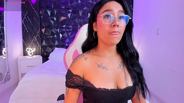 AnaiaClarck's Live XXX Chat