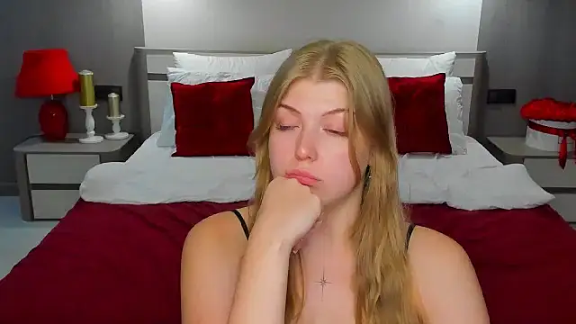 Stella_Light Adlı Modelin Canlı XXX Sohbeti