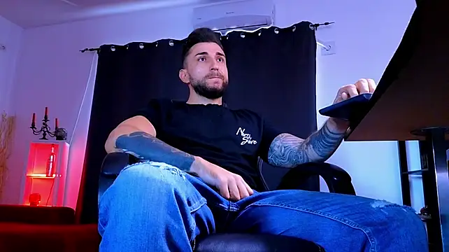 Chat XXX ao vivo de MightyAaron66