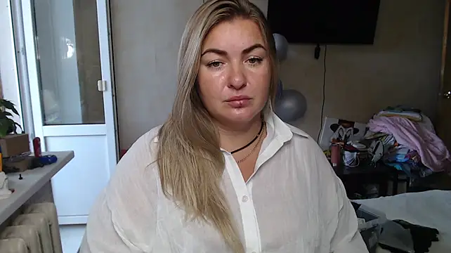 NikaSkylink Adlı Modelin Canlı XXX Sohbeti