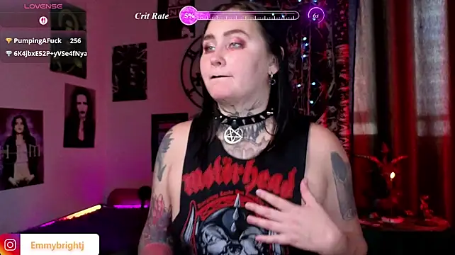 Chat XXX ao vivo de Emmybrightj_