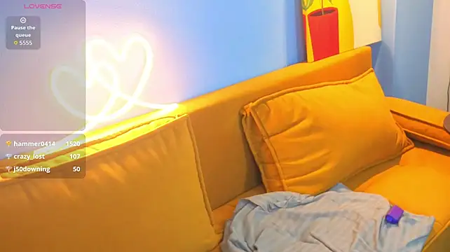 EmmaWells_S – Naživo XXX chat