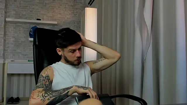 Chat +18 de JonahShaw ao vivo