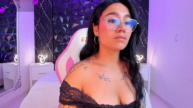 AnaiaClarck's Live XXX Chat