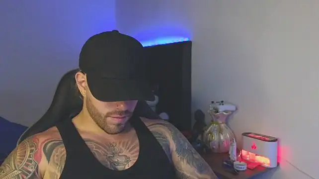Chat +18 de Ades_Lowe ao vivo