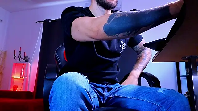 Chat XXX en directo de MightyAaron66