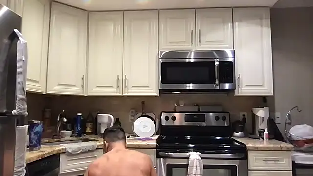 Chat XXX ao vivo de BigGuyMuscle
