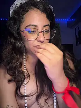 XXX chat uživo modela LaHijaDelPecado
