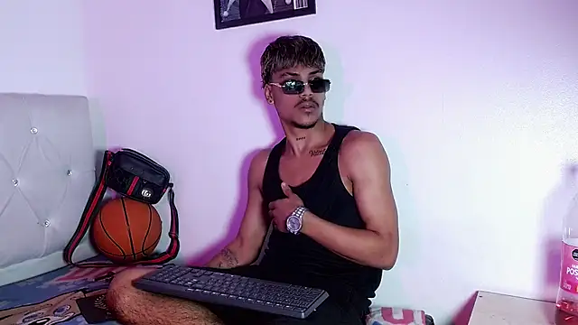 Angel_foxc13 即時 XXX 聊天