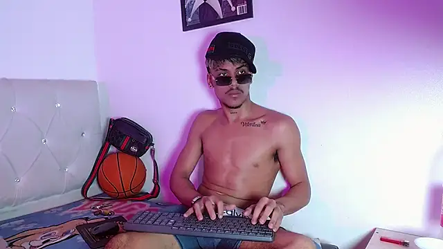 Angel_foxc13 Adlı Modelin Canlı XXX Sohbeti